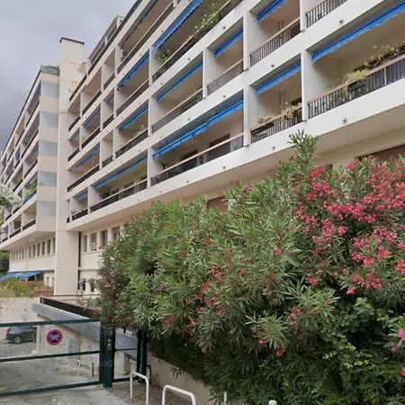 Studio Avec Stationnement Centre Hyeres Apartamento *